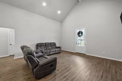 913 Day Star Drive, Hewitt, TX 76643 - Photo 6