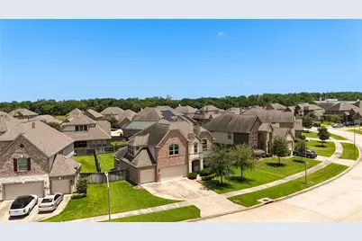 2415 Flowering Brook Lane, Sugar Land, TX 77479 - Photo 38