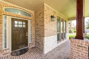 2415 Flowering Brook Ln, Sugar Land, TX 77479 - Photo 2