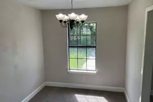 135 Huisache St, Lake Jackson, TX 77566 - Photo 6