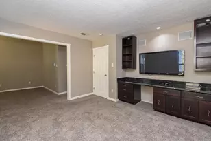 9400 Doliver Dr, Houston, TX 77063 - Photo 20