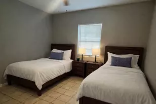 9033 Oak Knoll Ln, Houston, TX 77078 - Photo 6