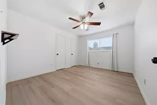 518 Rozelle Ave, Sugar Land, TX 77498 - Photo 18