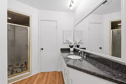 518 Rozelle Avenue, Sugar Land, TX 77498 - Photo 14