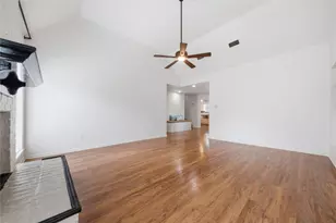 518 Rozelle Ave, Sugar Land, TX 77498 - Photo 10