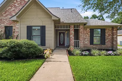 518 Rozelle Avenue, Sugar Land, TX 77498 - Photo 2