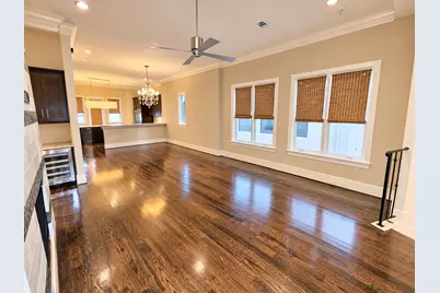 318 Calle Sevilla Place, Houston, TX 77007 - Photo 8