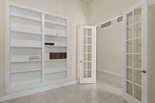 66 Hearthshire Cir, The Woodlands, TX 77354 - Photo 6