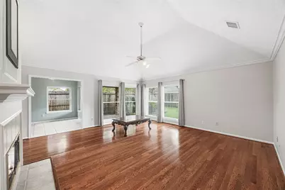 12526 Exbury Court, Tomball, TX 77377 - Photo 4