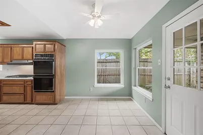 12526 Exbury Court, Tomball, TX 77377 - Photo 10