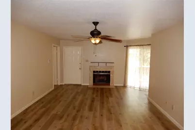 9797 Leawood Boulevard #902, Houston, TX 77099 - Photo 2
