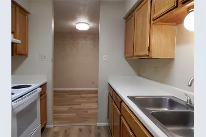 9797 Leawood Boulevard #902, Houston, TX 77099 - Photo 8
