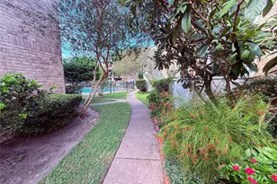 2800 Jeanetta St, Houston, TX 77063 - Photo 2