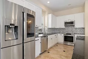 14222 Ingham Ct, Sugar Land, TX 77498 - Photo 10