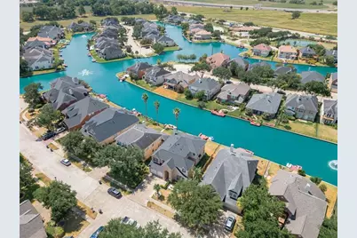 14222 Ingham Court, Sugar Land, TX 77498 - Photo 2