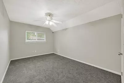 11451 Gracechurch Drive, Houston, TX 77066 - Photo 10