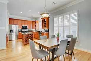 170 Oak Pl Dr, Houston, TX 77006 - Photo 4