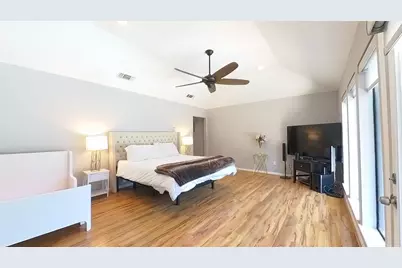 3339 Country Club Boulevard, Stafford, TX 77477 - Photo 16