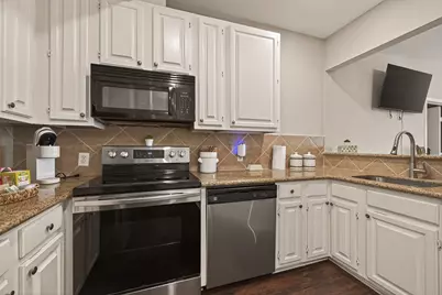 2211 S Braeswood Boulevard #21F, Houston, TX 77030 - Photo 16