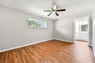 4907 Green Willow Ln, Dickinson, TX 77539 - Photo 12