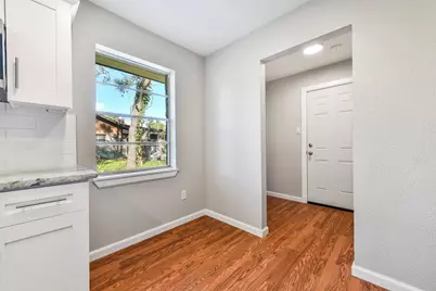 4907 Green Willow Lane, Dickinson, TX 77539 - Photo 10