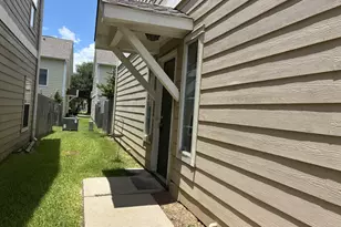 8327 Cassidy Creek Ct, Houston, TX 77095 - Photo 2