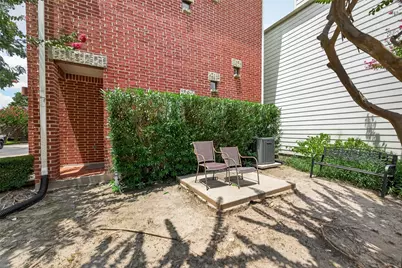 5653 Pine Street, Houston, TX 77081 - Photo 2