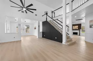 9714 Broadley Dr, Sugar Land, TX 77498 - Photo 10