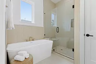 8918 Sunshine Laverne Ln, Houston, TX 77080 - Photo 26