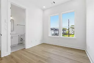 8918 Sunshine Laverne Ln, Houston, TX 77080 - Photo 30