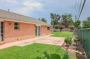 722 Canna St, Channelview, TX 77530 - Photo 2