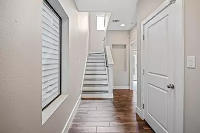 955 Saint Augustine Street, Houston, TX 77023 - Photo 2