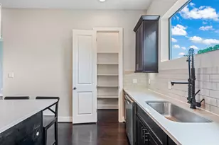 955 Saint Augustine St, Houston, TX 77023 - Photo 8