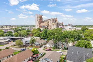 955 Saint Augustine St, Houston, TX 77023 - Photo 32