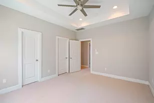 955 Saint Augustine St, Houston, TX 77023 - Photo 10