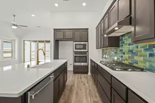 12935 Soaring Frst Dr, Conroe, TX 77302 - Photo 4