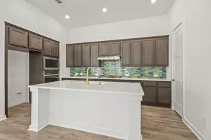 12935 Soaring Frst Dr, Conroe, TX 77302 - Photo 2