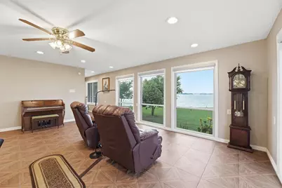 18327 Shoreline Drive, Crosby, TX 77532 - Photo 12