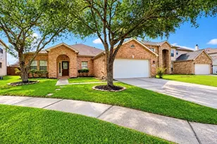 16715 Bending Creek Ln, Friendswood, TX 77546 - Photo 2