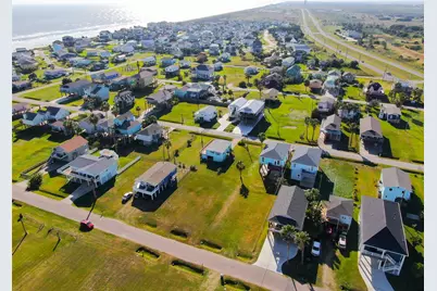 4024A Surf Drive, Galveston, TX 77554 - Photo 8