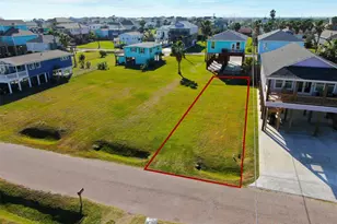 4024A Surf Dr, Galveston, TX 77554 - Photo 1