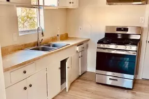 1214 Des Jardines St, Houston, TX 77023 - Photo 12