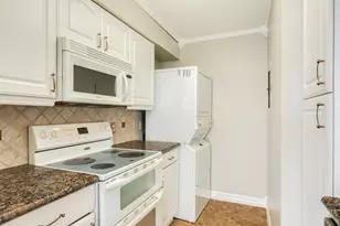 7700 Seawall Blvd, Galveston, TX 77551 - Photo 16