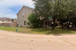 23854 Township Elm St, Spring, TX 77373 - Photo 2