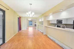 8100 Cambridge St, Houston, TX 77054 - Photo 10