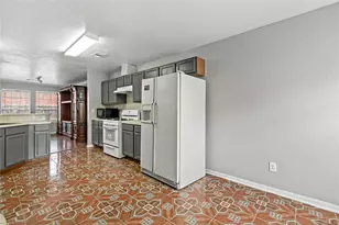 8003 Swiftwater Ln, Houston, TX 77075 - Photo 8