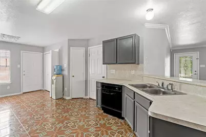 8003 Swiftwater Lane, Houston, TX 77075 - Photo 6