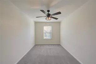 8335 Hawthorn Vly Ln, Houston, TX 77095 - Photo 18