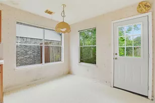 15810 Pilgrim Hall Dr, Friendswood, TX 77546 - Photo 8