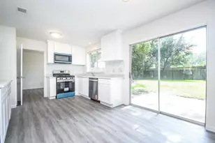 9535 Secretariat Dr, Houston, TX 77065 - Photo 8